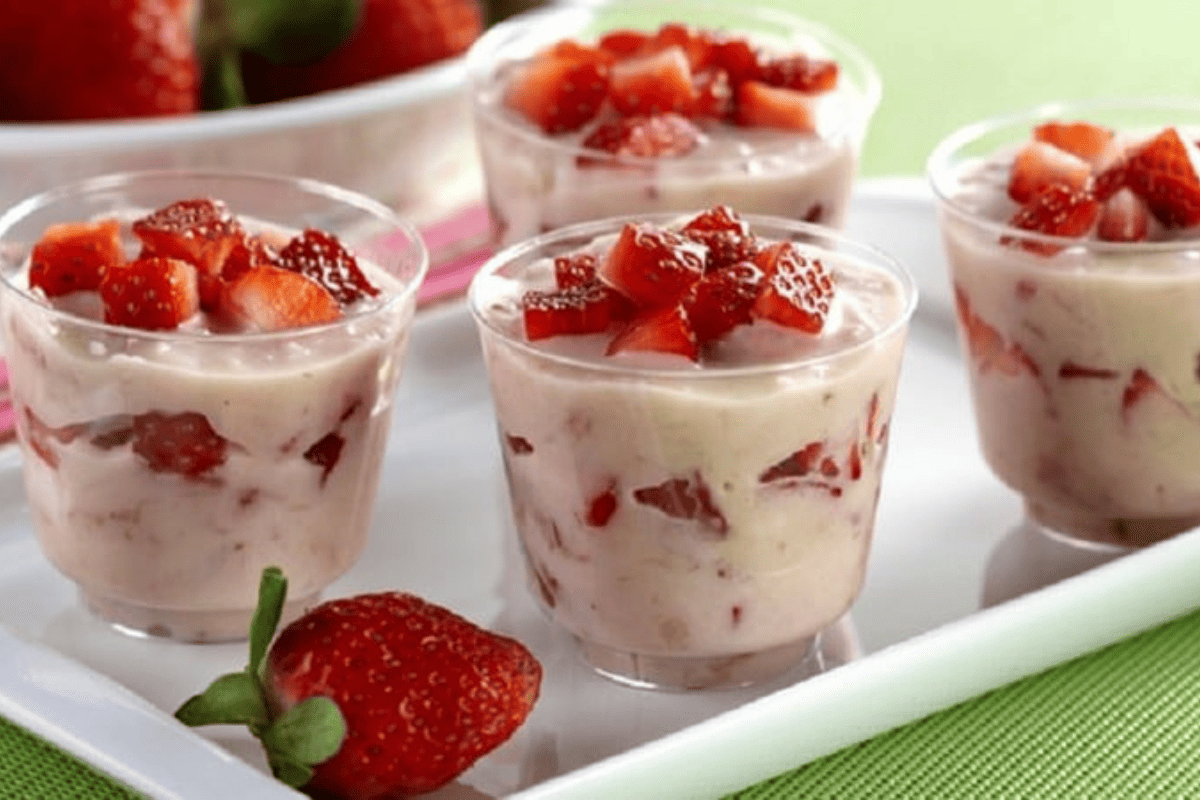 Bolo de Pote de Morango